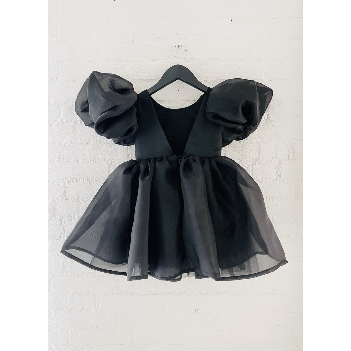 Dolly by Le Petit Tom Black Dolly World V-Back Puff Sleeve Organza Tutu Kjole