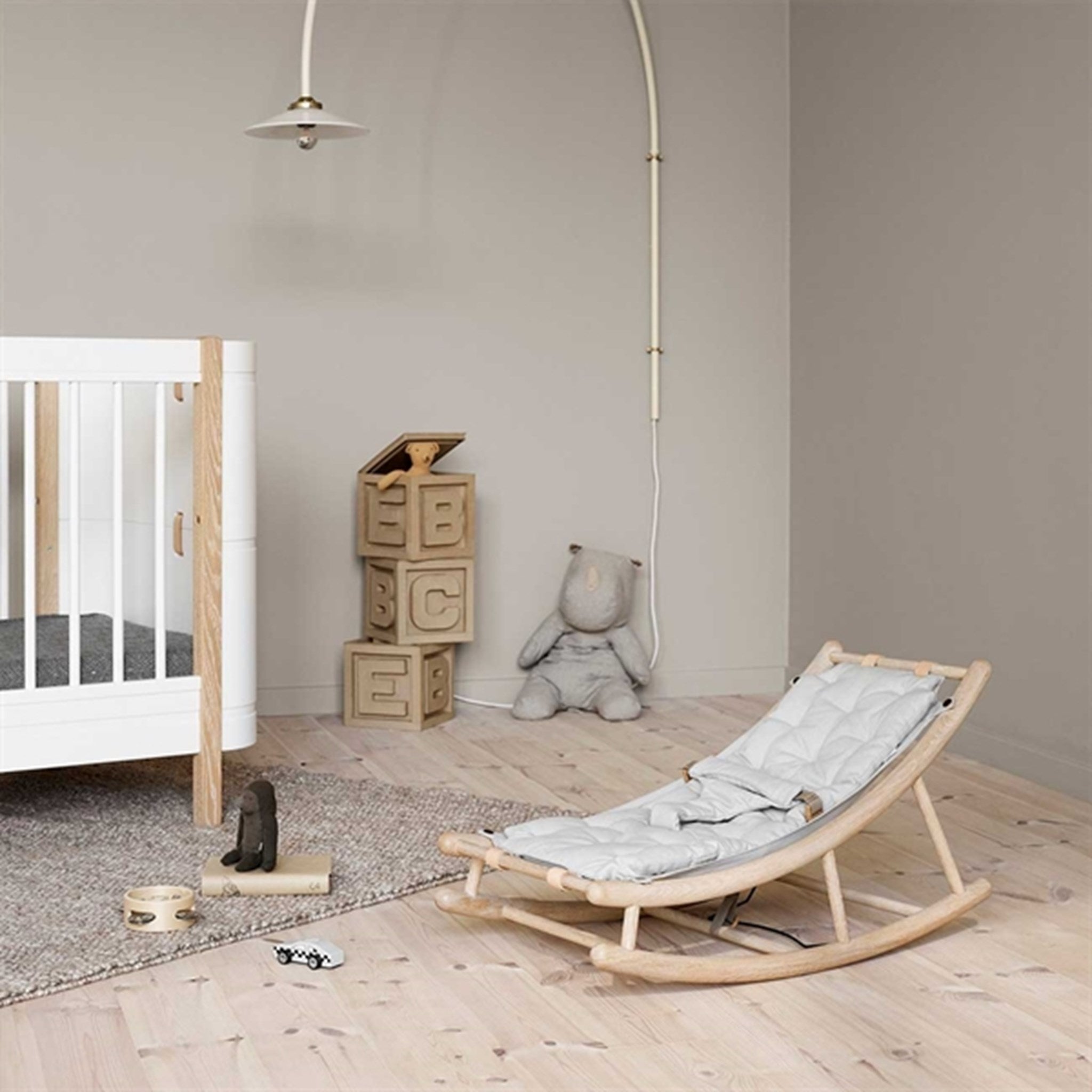 Oliver Furniture Wood Baby & Junior Vippestol Eg/Grå 2