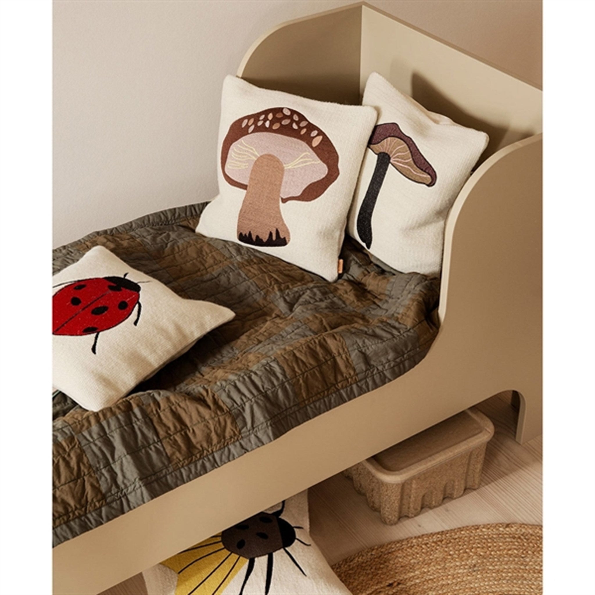 Ferm Living Forest Embroidered Pude Porcini 2