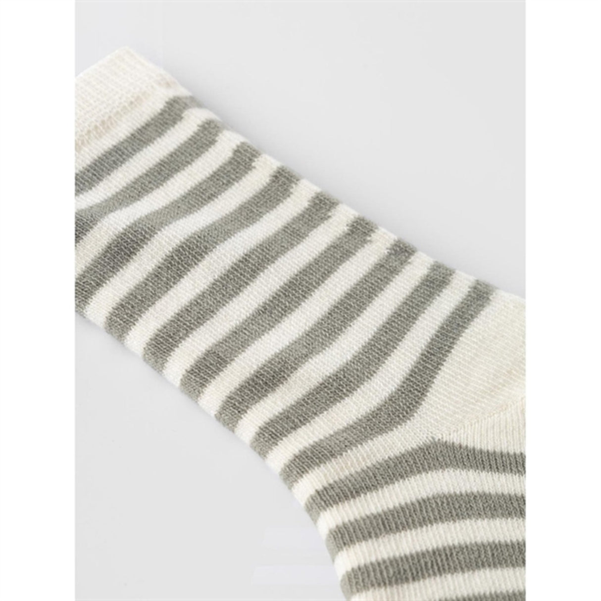 Lil'Atelier Dried Sage Elove Stripe Strømper 2