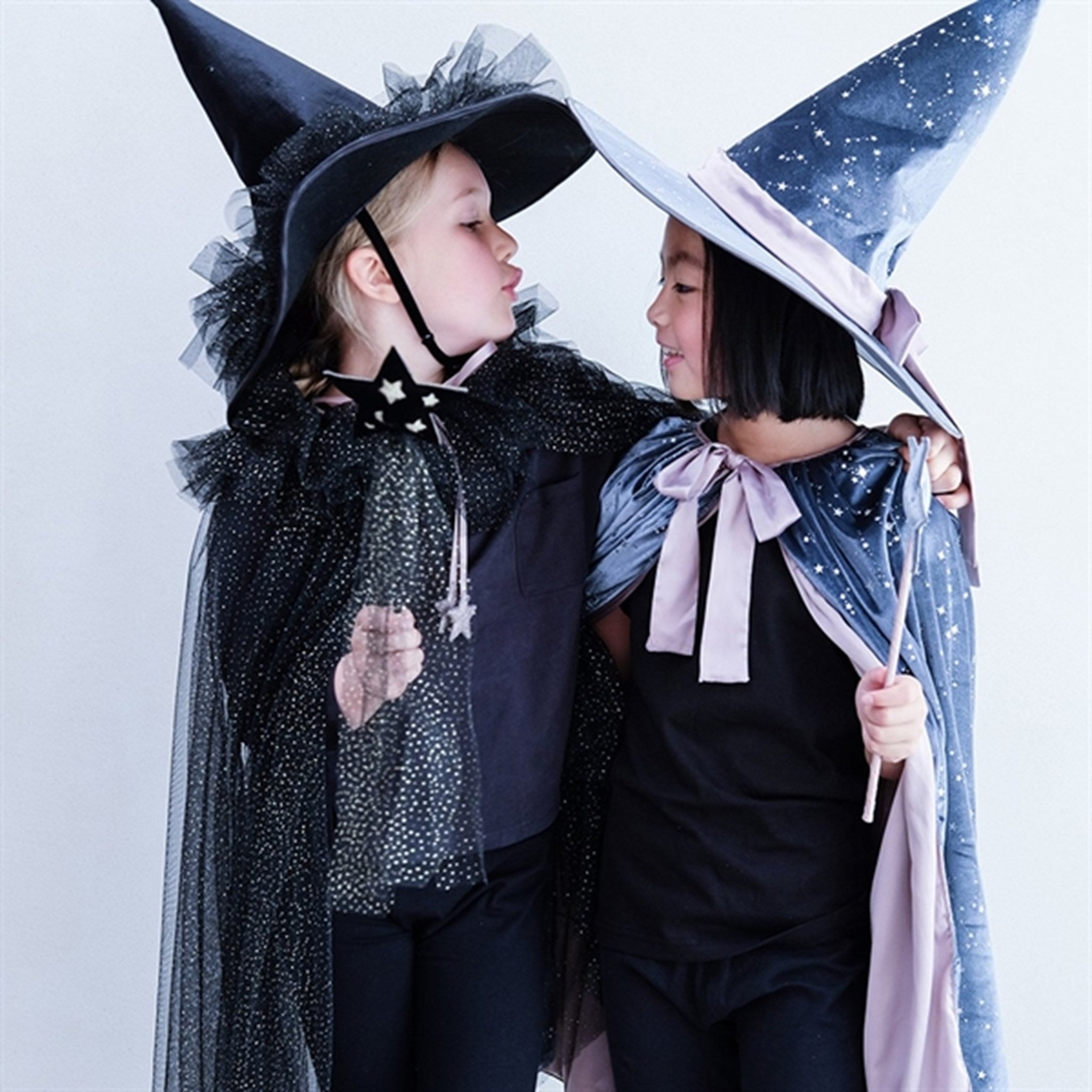 Mimi & Lula Kappe Beatrix Witch Halloween Grå 2