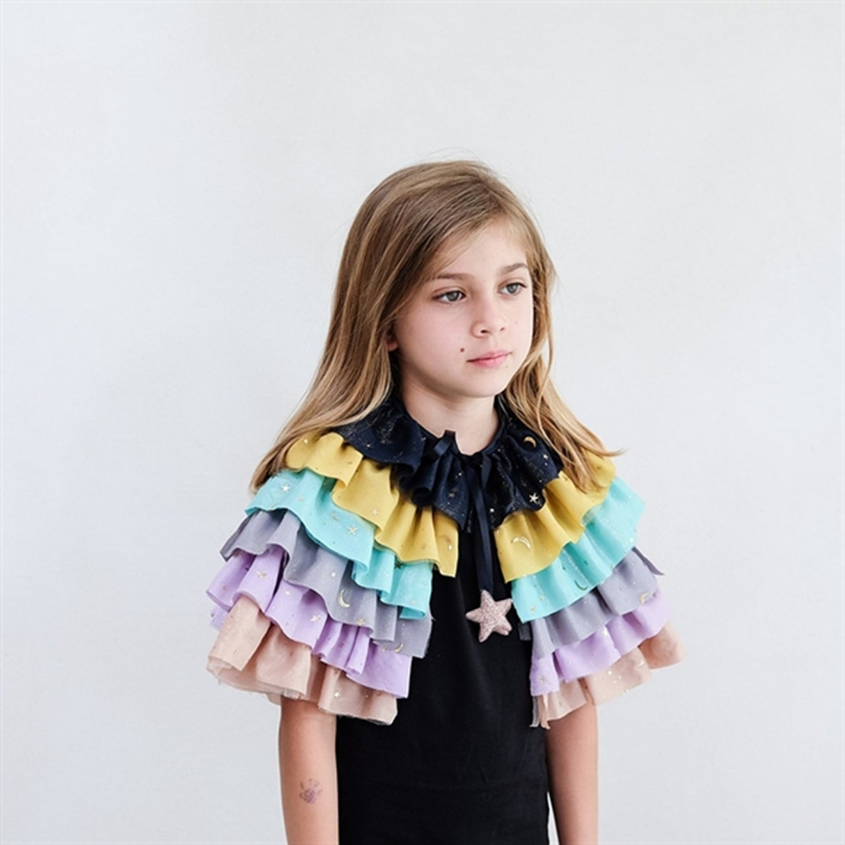 Mimi & Lula Kappe Rainbow Ruffle 2