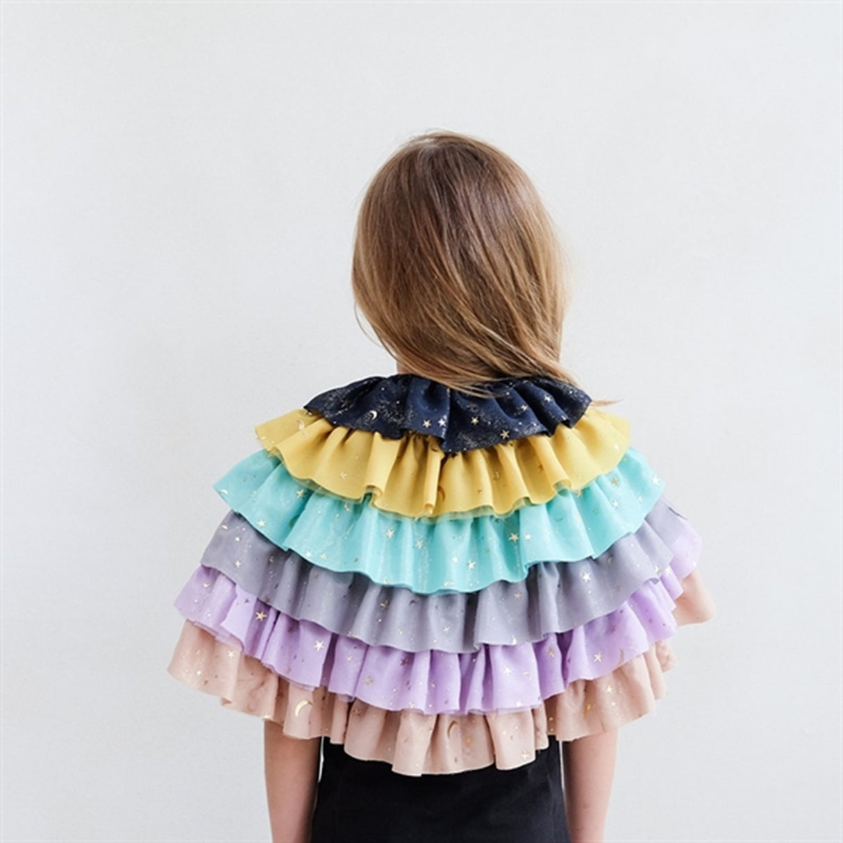 Mimi & Lula Kappe Rainbow Ruffle 3