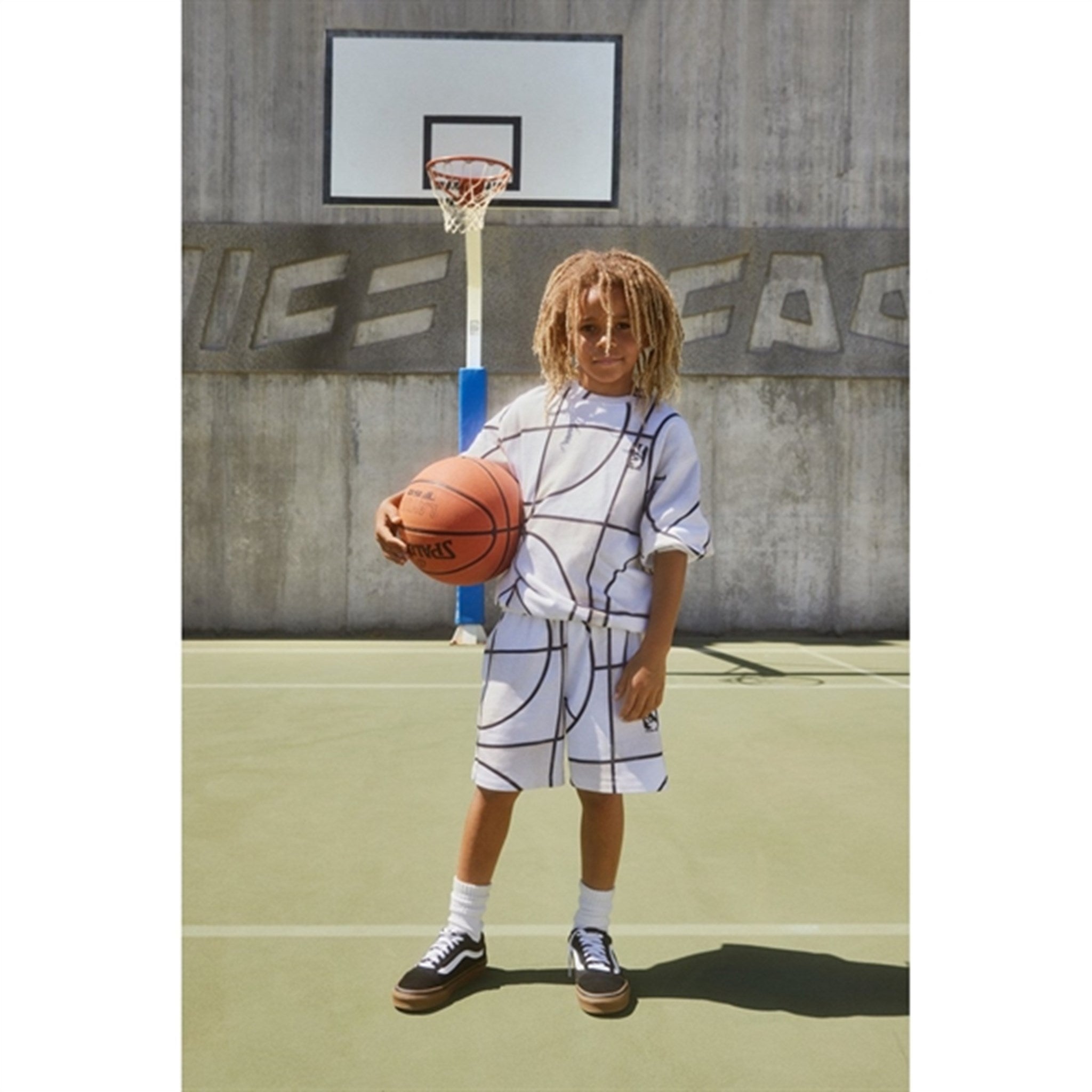 Molo Basket Neutral Adian Shorts 5
