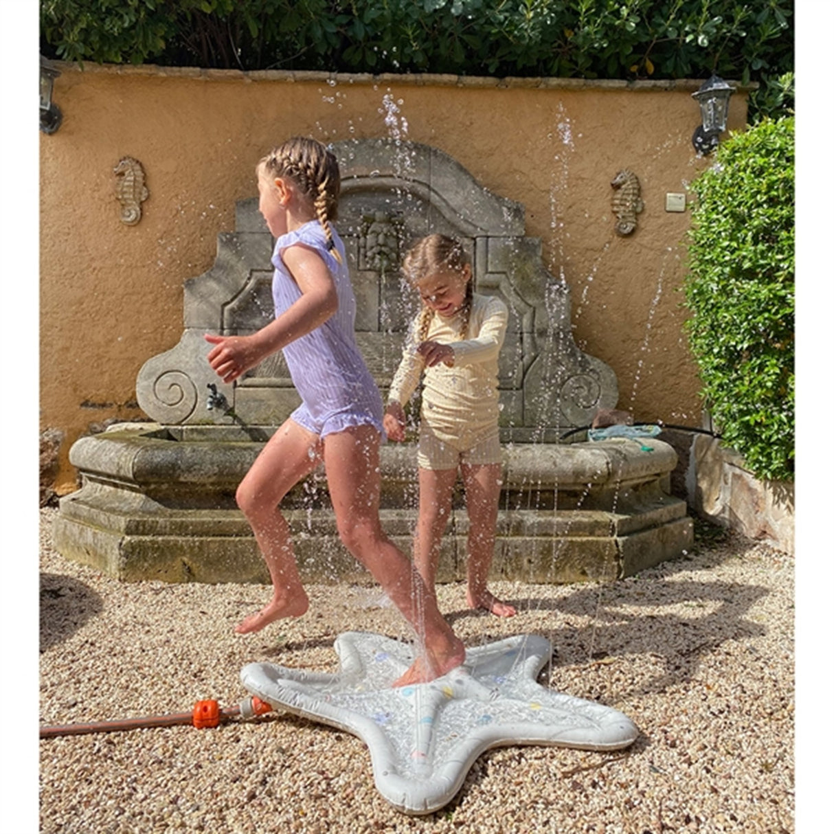 Vanilla COPENHAGEN Kids Splash Pool Sprinkler Seashell