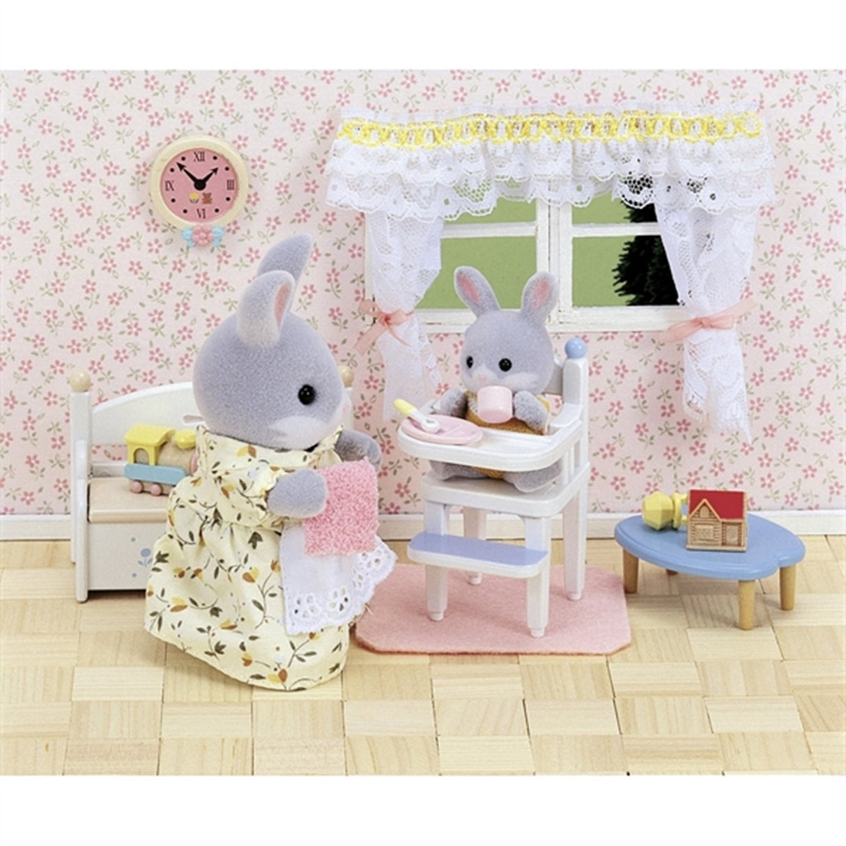 Sylvanian Families® Høj Babystol