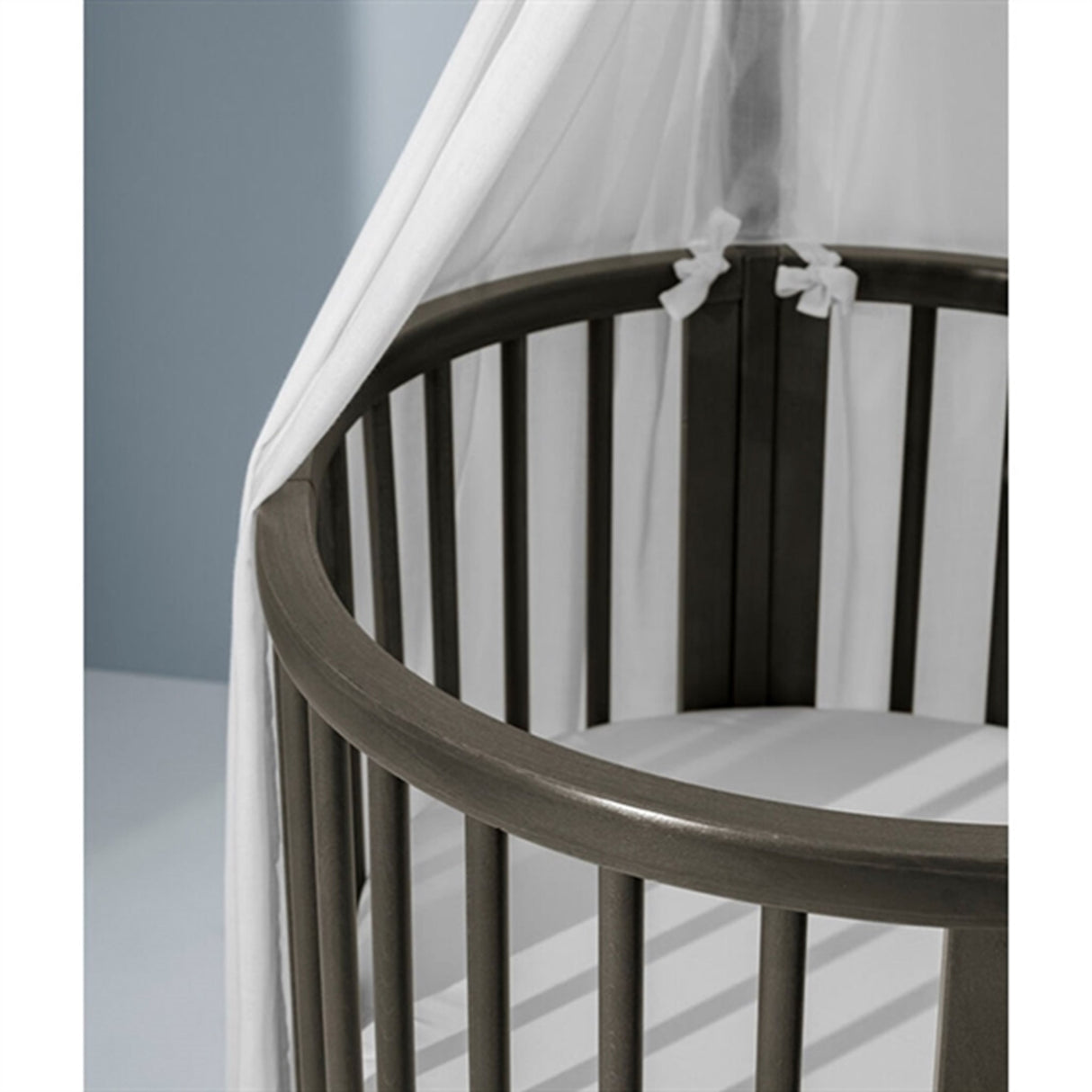 Stokke® Sleepi™ Mini Seng V3 Hazy Grey 3