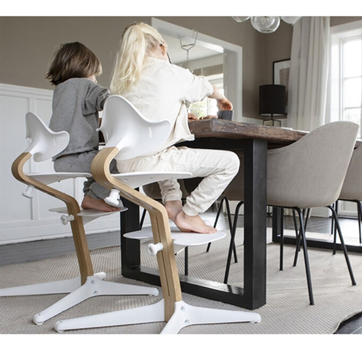 Stokke® Nomi® Stol Eg White Inkl. Babysæt