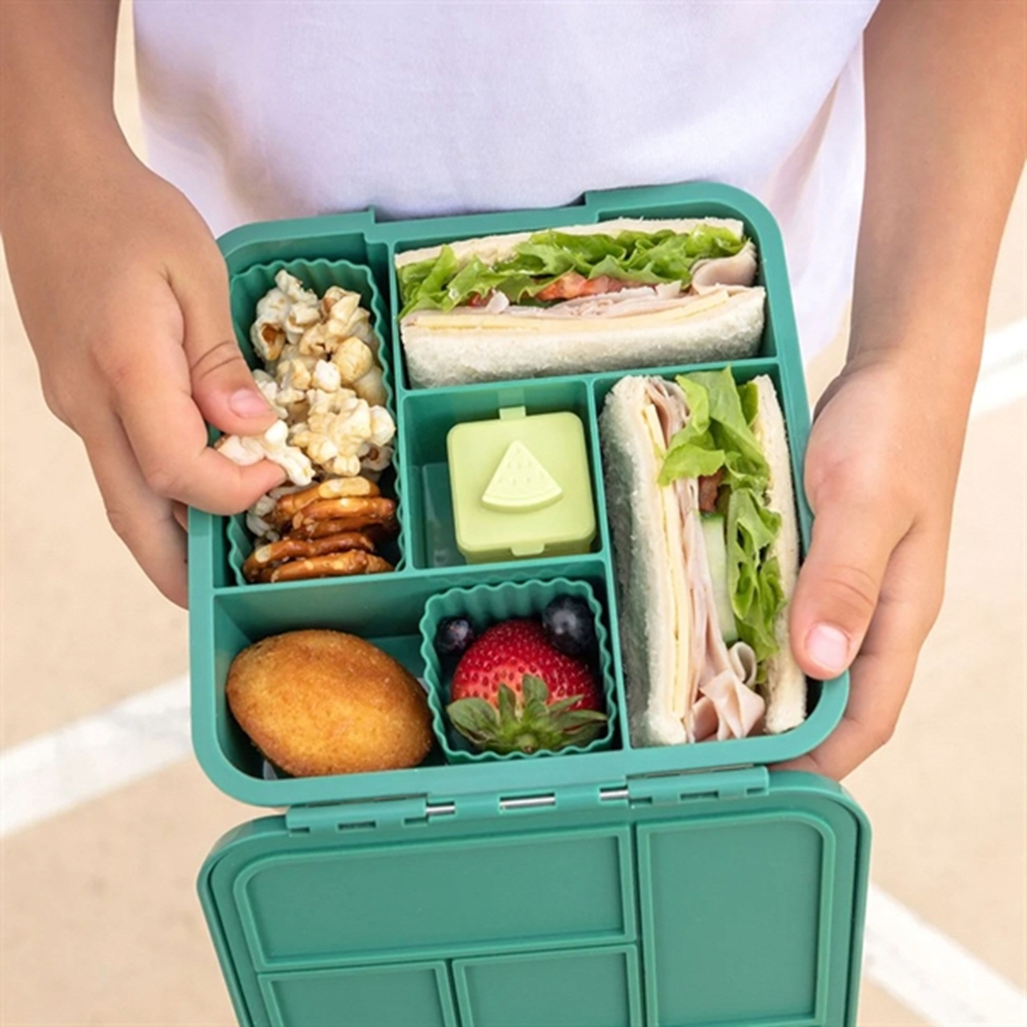 Little Lunch Box Co Bento 5 Madkasse Apple 2