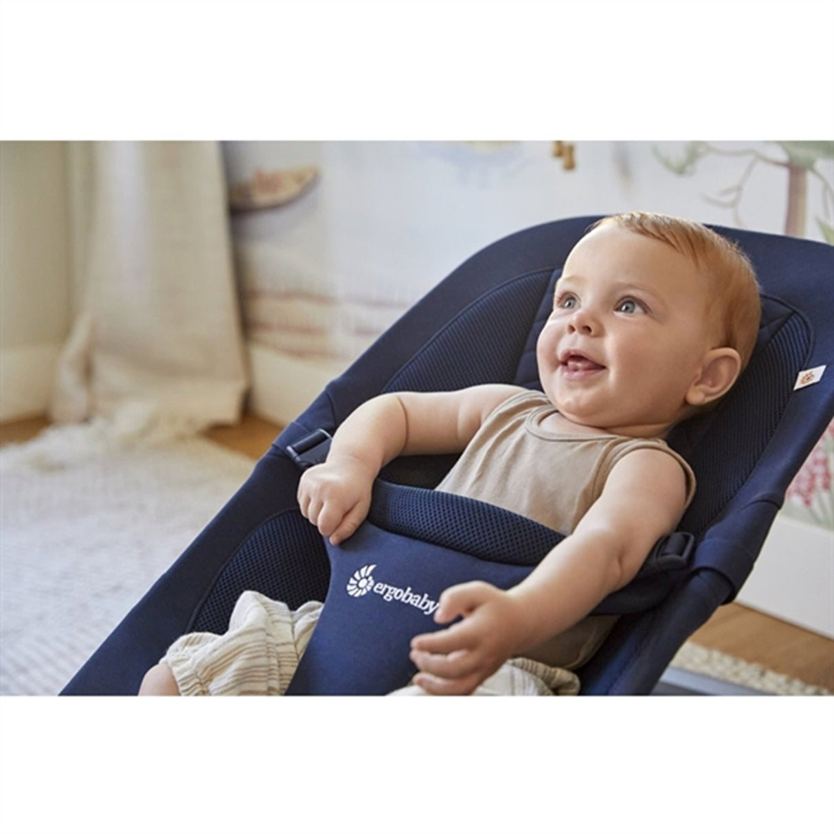 Ergobaby Evolve 3-I-1 Skråstol Midnight Blue