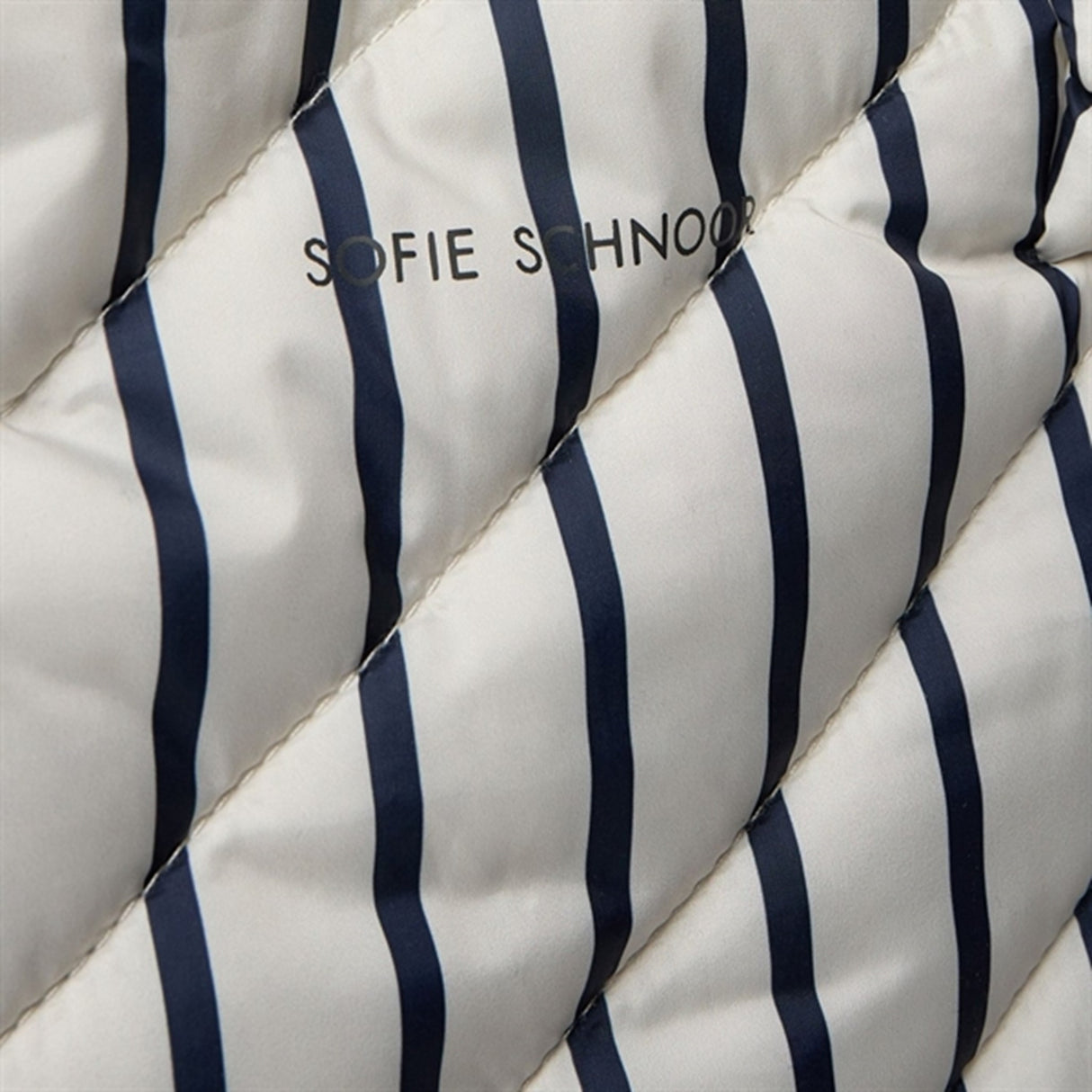 Sofie Schnoor Off White/ Navy Striped Totebag 2