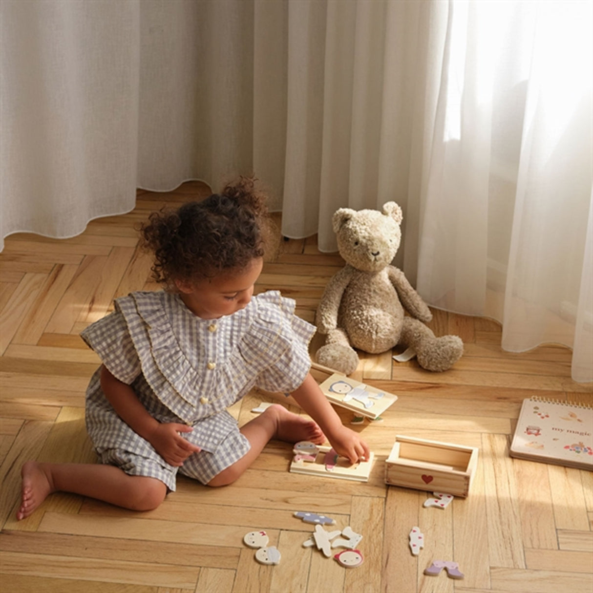 Konges Sløjd Wooden Teddy Dress-Up Puzzle Blue 8