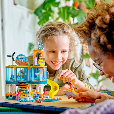 LEGO® Friends Havdyrsinternat