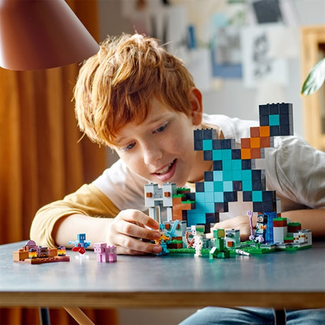 LEGO® Minecraft® Sværd Forposten 2