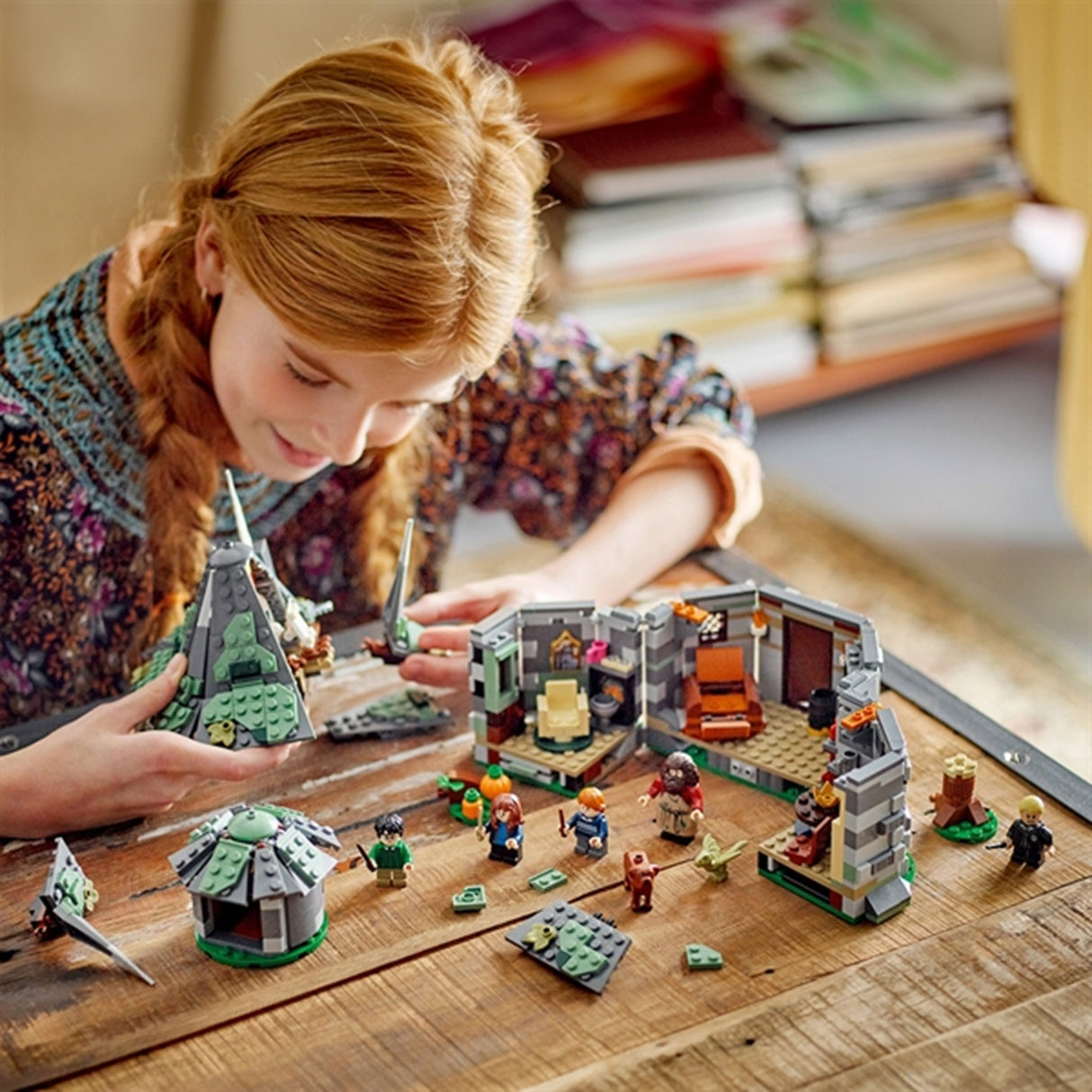 LEGO® Harry Potter™ Hagrids Hytte: Et Uventet Besøg