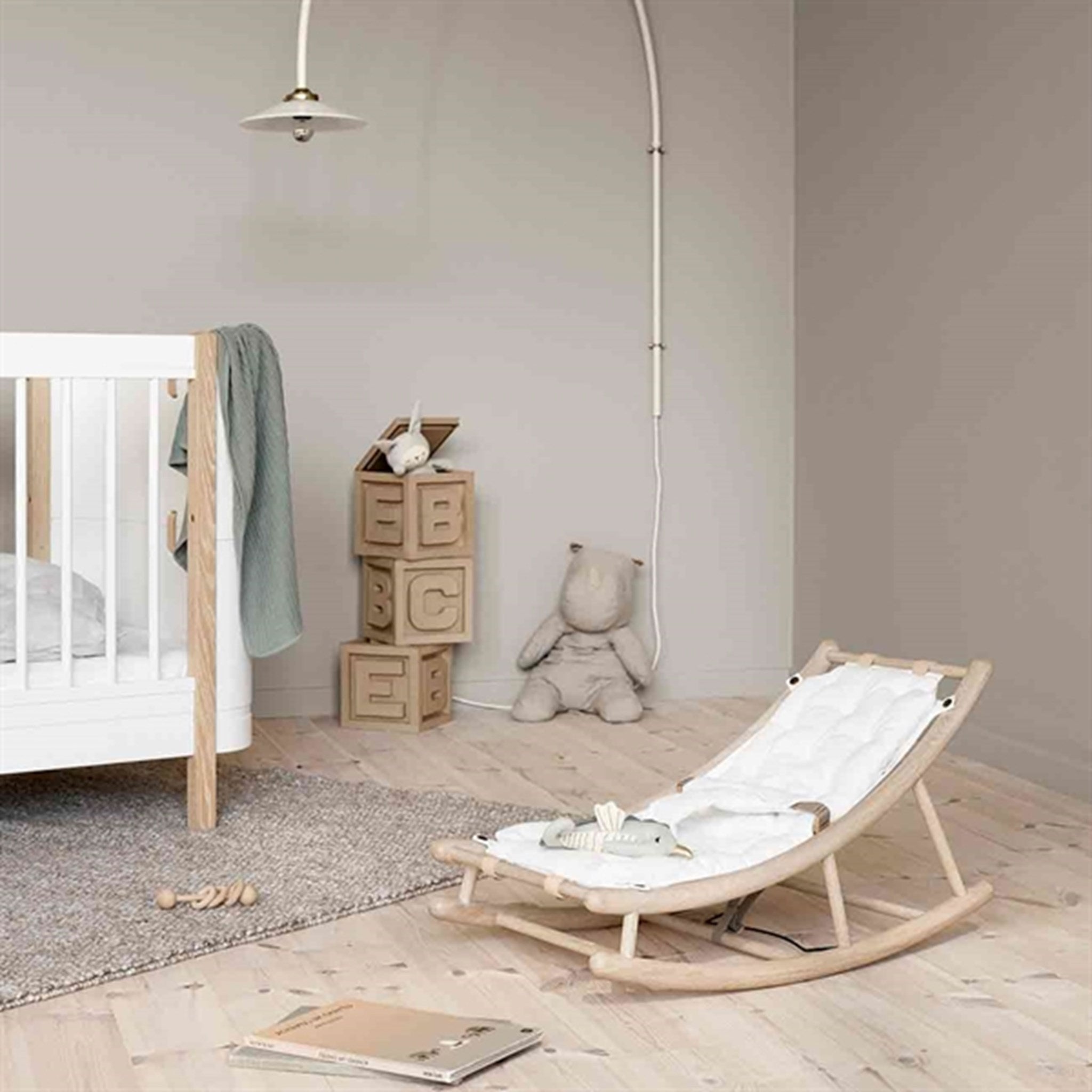 Oliver Furniture Wood Baby & Junior Vippestol Eg/Hvid 2
