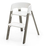 Stokke® Steps™ Chair White Hazy Grey Inkl. Bouncer i Grey Clouds